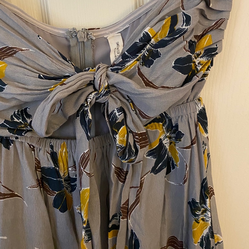 Sundress - Picture 2 of 4